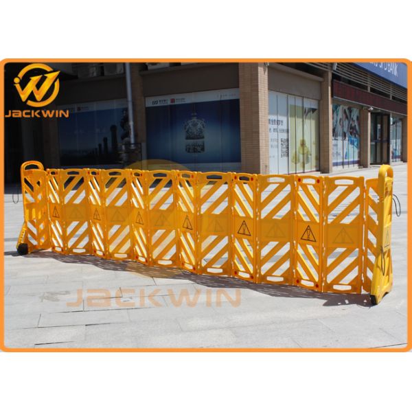Yellow Crowd Control Foldable Plastic Traffic Barriers Length 3900mm