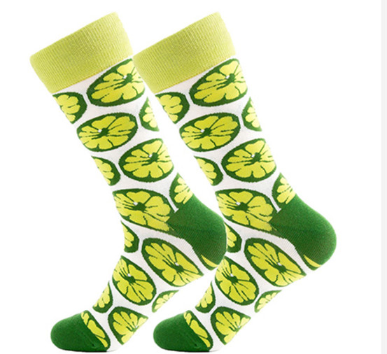 Картина носков мира взрослых покрашенная равниной делает по образцу носки смешных людей яркие покрашенные простые