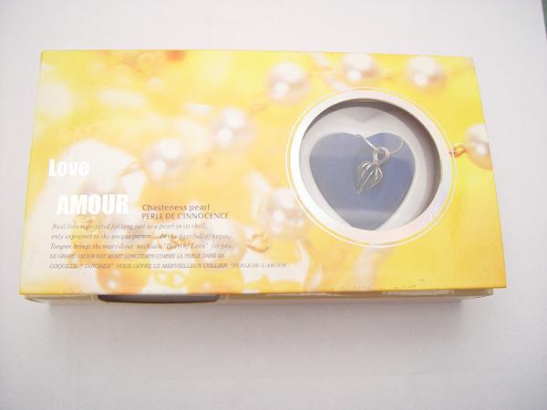 Spanish Versions Color Box  Love Pearl Necklace Gift Box With Fashion Cage Pendant for Birthday or Holiday Gift
