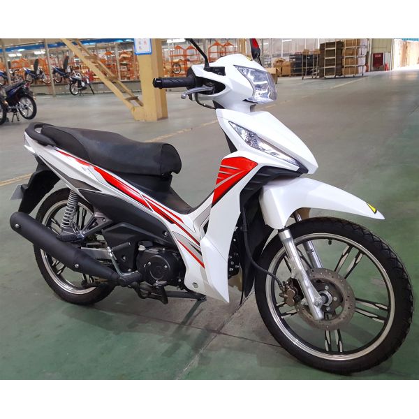 Off Road Motorcycle 110cc 85km/h Max Speed White Orange Color Big Fuel Tank
