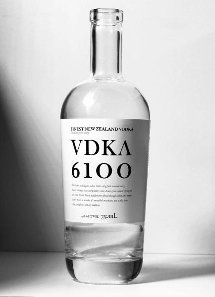 750ml VDKA 6100 VODKA GLASS BOTTLE, SUPER FLINT, PAPER LABEL DECORTION, New Zealand Vokda