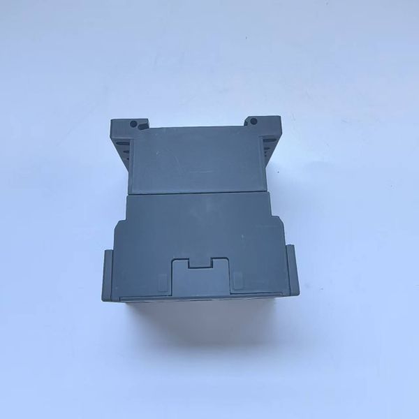 308042 Three-pole contactor AC3: 6A - 24V DC - 3T + 1 For Q80 Cutter Parts