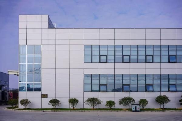 Oficina de construção de estrutura de aço industrial com design personalizável com painel sanduíche