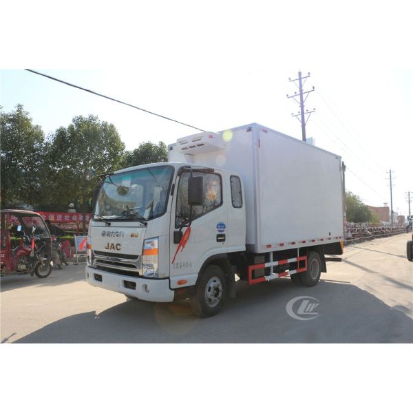 3 Tons Refrigerated Box Truck , Ice Cream Milk Transport Cooling Roomfridge Freezer Truck