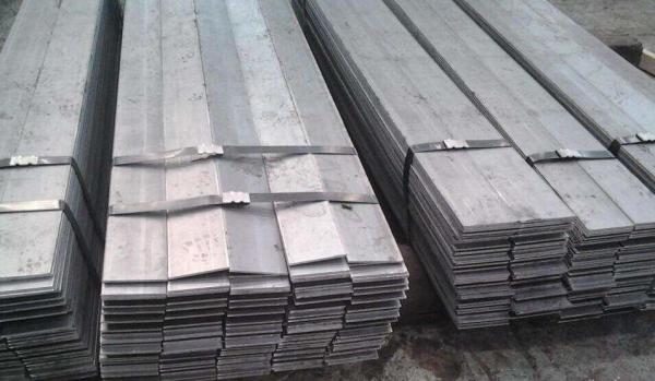 Largura lisa laminada a alta temperatura 20mm-200mm do tamanho padrão Q235 Q345 de barras de aço