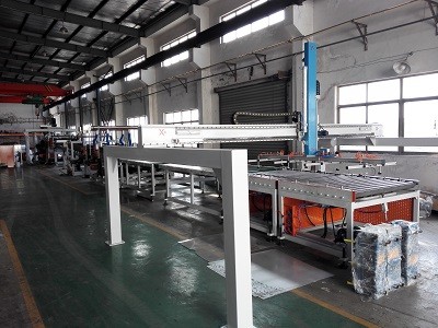 High Anti-scratch Performance PMMA Sheet 1-10mm Extrusion Line, 450 - 800KG/H with on-line UV anti-scratch coating unit
