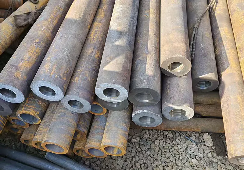 Q235 Tubo de acero cuadrado sin costura laminado en caliente con secciones huecas de acero al carbono