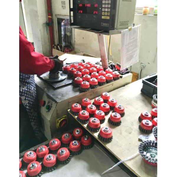 Removing Paint Steel 3 Inch Wire Cup Brush 0.5mm Carbon Steel Wire Material