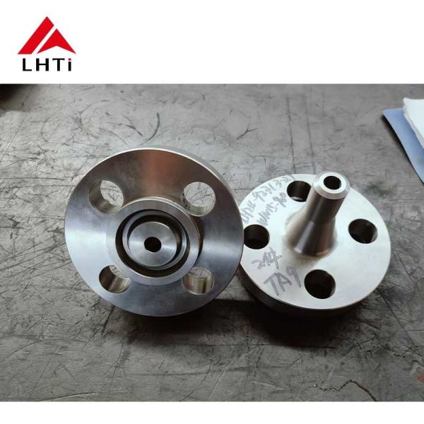 Titanium Weld Neck Flange with Gr2 Grade and DN15-DN1200 Dimensions Featuring Weld Neck Design