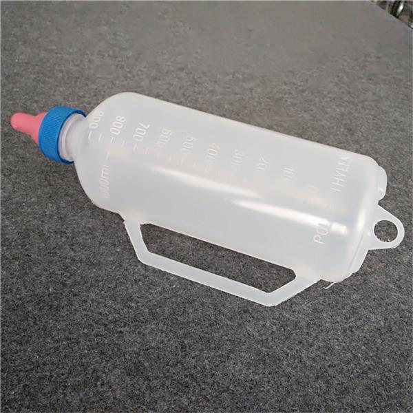 1000ml Convenient Hanging PP Goat Feeding Bottle with Soft Rubber Nipple