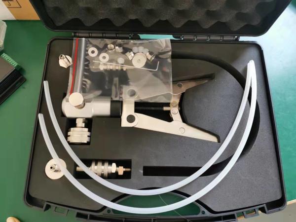 Y061 Vacuum Pressure Hand Pump Standard Test Pump Pressure Calibrator With Flexible Hose Connector M20*1.5 Female