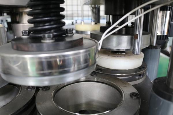 Tasse de papier jetable complètement automatique faisant à machine le système de chauffage électrique