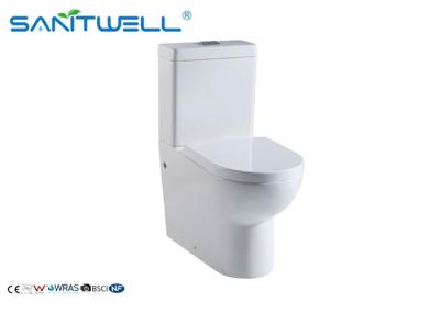 O WC de Siphonic próximo acoplou o projeto sanitário do banheiro do WC dos mercadorias do tpye