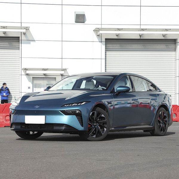 4880*1895*1460 longitud * anchura * altura 400 potencia máxima Dongfeng Yipai 007 automóvil eléctrico deportivo con 540 rango de eficiencia energética