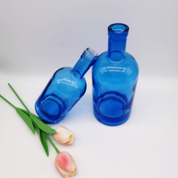 300ml 500ml 750ml Blue Glass Liquor Bottles for Bar Super Flint Glass Material Choice