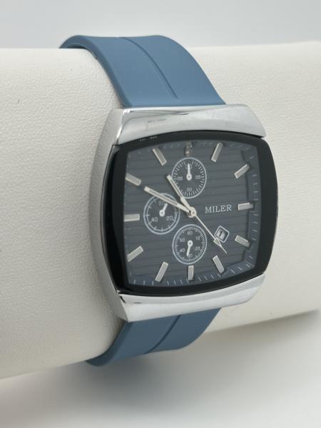 Professional Quartz Wrist Watch with Luminous Leather Strap for Business Professionals