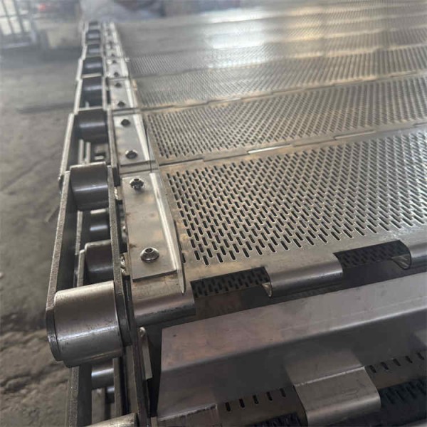 Stainless Steel Wire Mesh Conveyor Belt with perforated metal chain plate design and side chains secured by welded rings