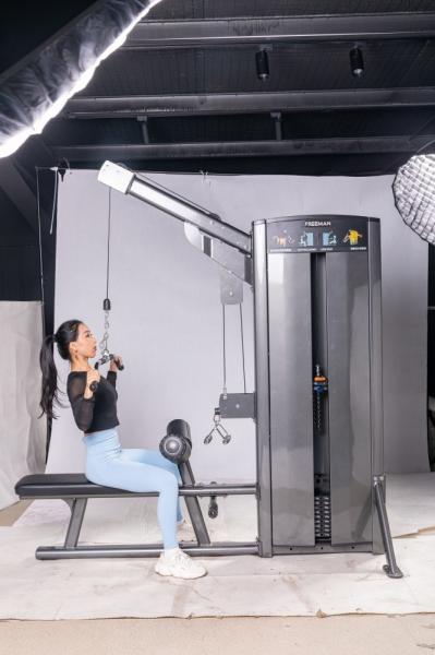 Appareils de remise en forme en forme lat et en rangée basse de qualité commerciale pour la remise en forme en salle avec broche chargée pour la distribution d'équipements de gymnastique