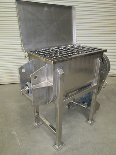 Compact Essence Spice Mixer for Small-Scale Production