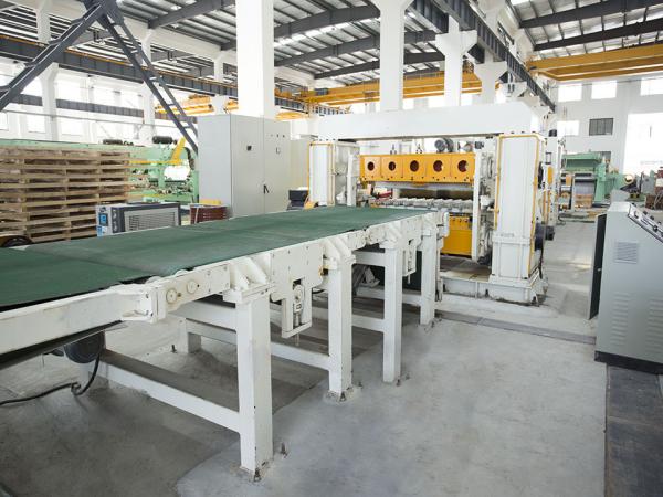 Multifunction Flying Shear Cutting Machine With 0.3mm-2.0mm Processing Sheet Thickness