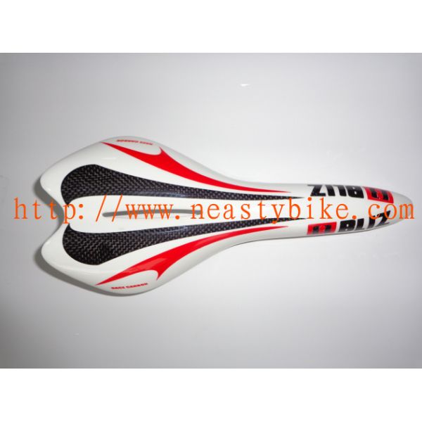 SA-NT10 bicycle parts carbon fiber saddle  road saddle in color white ane red