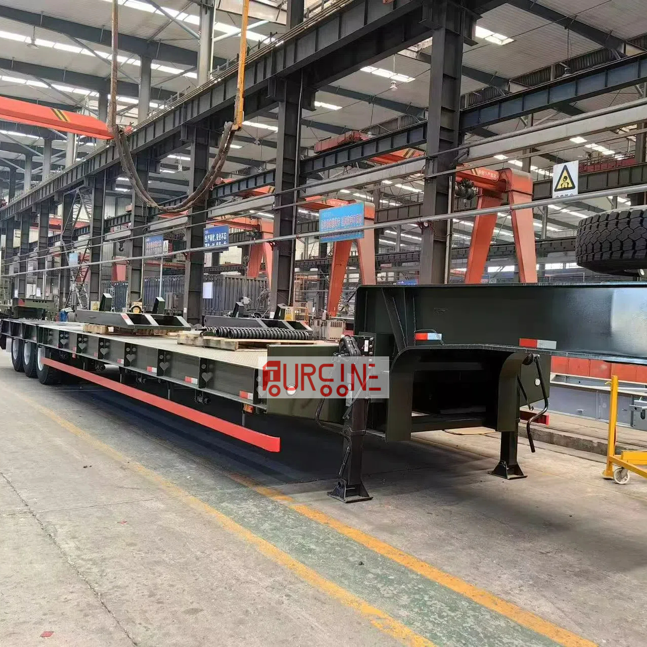 3 Axle 80 Ton Low Bed Semi Trailer Low Deck Heavy Duty Chassis For Heavy Machinery Transport