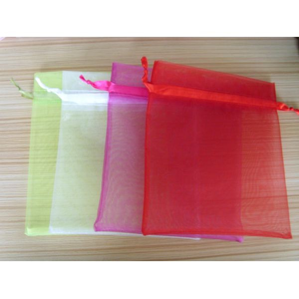 Сумка изготовленных на заказ красочных мешков подарка органца ткани дравстринг отвесная для сотового телефона