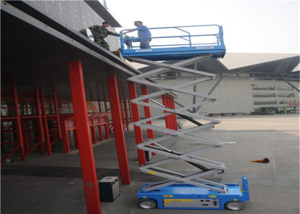 Customized Self Propelled Scissor Lift Widely Application 2100KG Weight