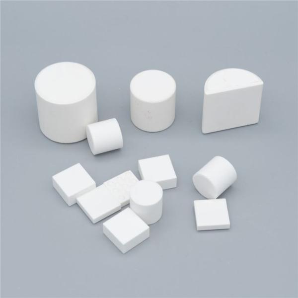 Industrial Alumina Ceramic Wear Liner Hardness 82 HRV For Heavy Equipment