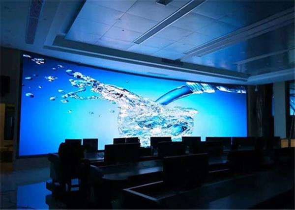 A elevação de P1.875 3840Hz refresca estruturas simples internas de exposição de diodo emissor de luz da cor completa de taxa