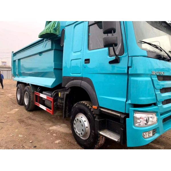 Los camiones resistentes usados que el modo especial de la impulsión del color 6×4 dejó las 13 toneladas derechas cargan el transporte de la mina del peso