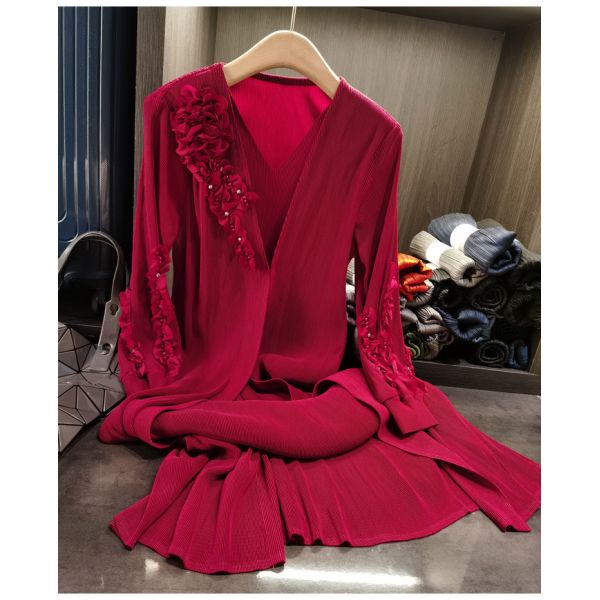 Elegant Heavy-Duty Ruffled Beaded Pleated V-Neck Dress Autumn Solid Color Casual Slimming Chiffon Dress Natural Waistline Front