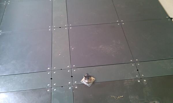 Riveted Hollow Steel bare Raised Floor with strong intension and shockproof ability