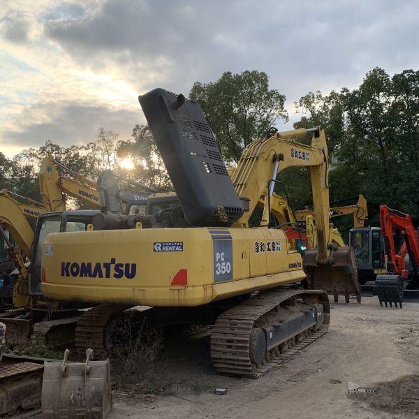 Excavateur PC350 Komatsu d'origine japonaise en 2020 avec un poids de fonctionnement de 32600