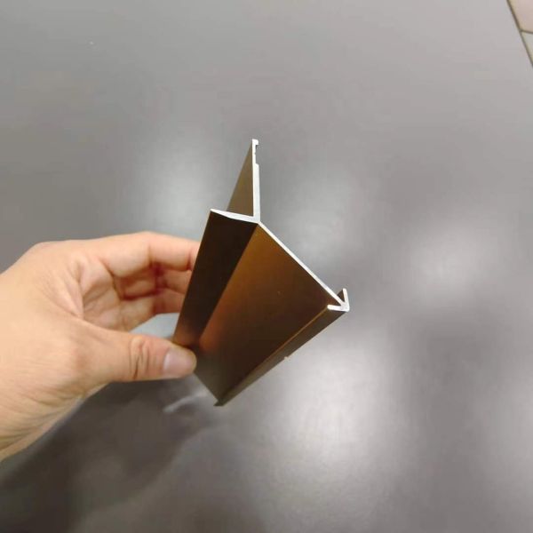 Aluminum Stair Nosing for Floor Decor 5.8-6.0M Length Deep Process Precision Drilling