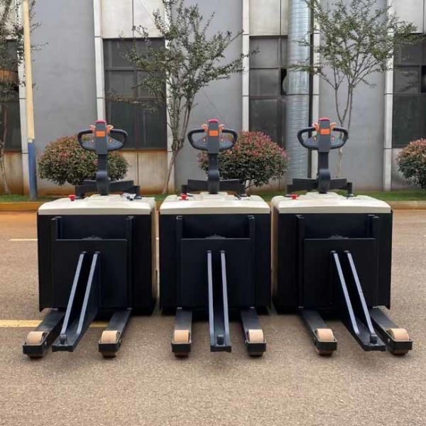 2000kg 3000kg QDD30C 3.0T Electric Tow Tractor (load bearing) standing type