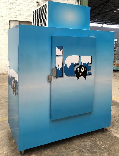 Solid Door Ice Cold Merchandisers , Automatic Defrost 42 Cu. Ft. Outdoor Ice Freezer