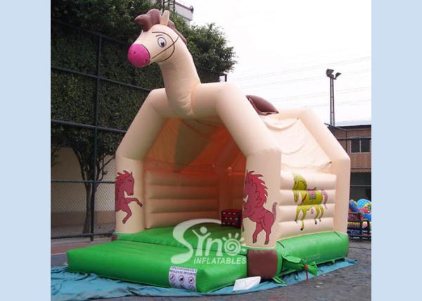 O castelo bouncy inflável do cavalo exterior quente das crianças da venda fez do encerado do pvc da parte superior 0.55mm dos sino inflatables