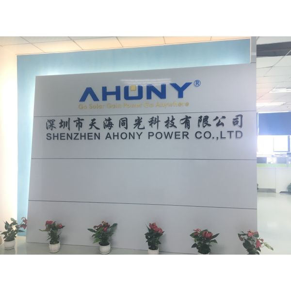 Переносное складное солнечное панельное зарядное устройство 28 Вт водонепроницаемое с двумя портами USB