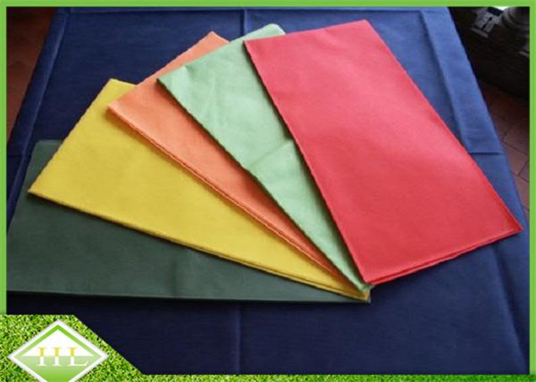 Polypropylene TNT Non Woven Tablecloth 1m*1m Customized Printing Breathable