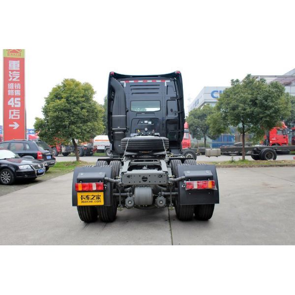 Comfortable Cabin Howo A7 Tractor Trailer Truck With WD615.47 Engine Euro 2