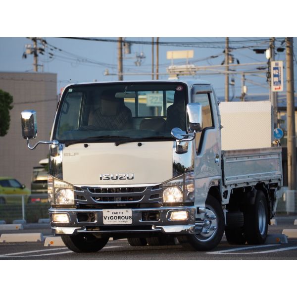 Isuzu Elf Truck 2 Ton Wide Long Low Floor MT Load Size 430/207/38 ETC Aluminum Block Hill Start Assist Leveler Rearview Camera1Spare Tire 2Ton Base 2Ton Car Mission Manual MT Mounting Flat Car 6 Speed
