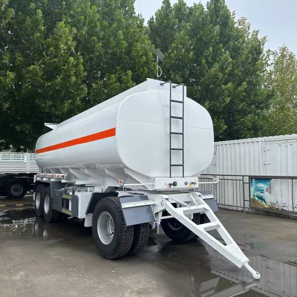 New 3-Axle 12r20 Tire Model 12 Tires 40,000 Liters 45,000 Liters Fuel Tank Semi Trailer (Color Customer Optional)
