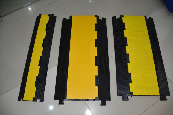 2 Channels Conference Hall Exhibition Cable Protector Driveway Speed Bumps