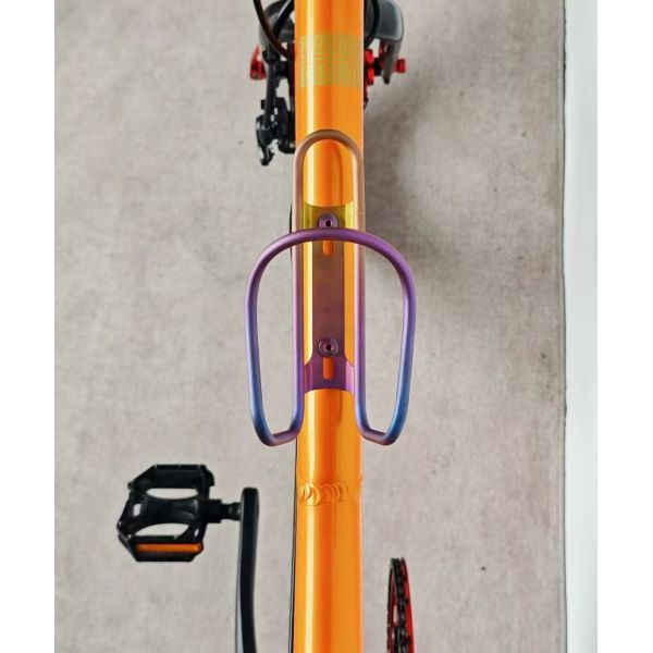 Lightweight Titanium Alloy Bike Water Bottle Holder For Outdoor Sports