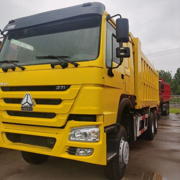 30t Loading Capacity Customized Sinotruck 6X4 Earth Mover for Industrial Transport