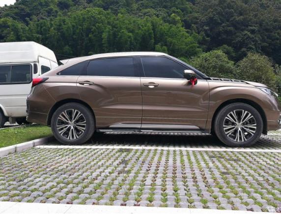 Durable Gold Ready Mixed Car Paint Multifunctional Mildew Resistant And Anti-Corrosion And UV Resistance