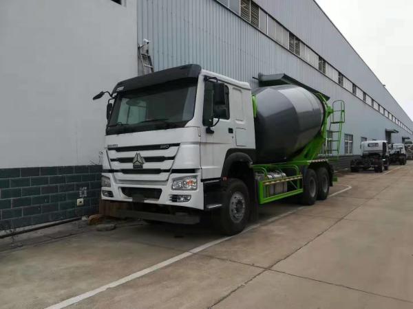 High Performance HOWO Volumetric Concrete Mixer Truck 6*4 6 CBM Long Life
