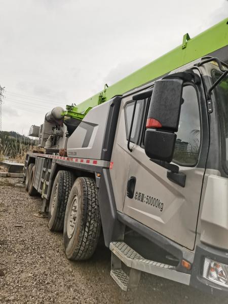 Brand Official Factory Lifting Capacity 25ton Maximum Lifting Height 50m Power 280kw  Total Weight 50000kg Boom Truck Crane Trucks Mobile Crane ZTC800A562 in Stock