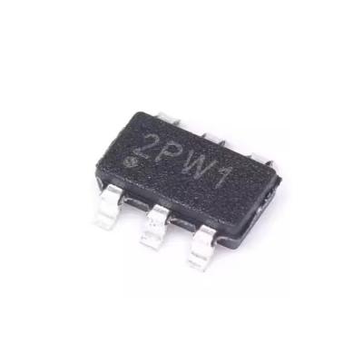 93LC56BT-I/OT SOT-23-6 Puce de mémoire programmable à lecture seule électriquement effaçable IC Composant électronique 2KBIT Fil de microphone